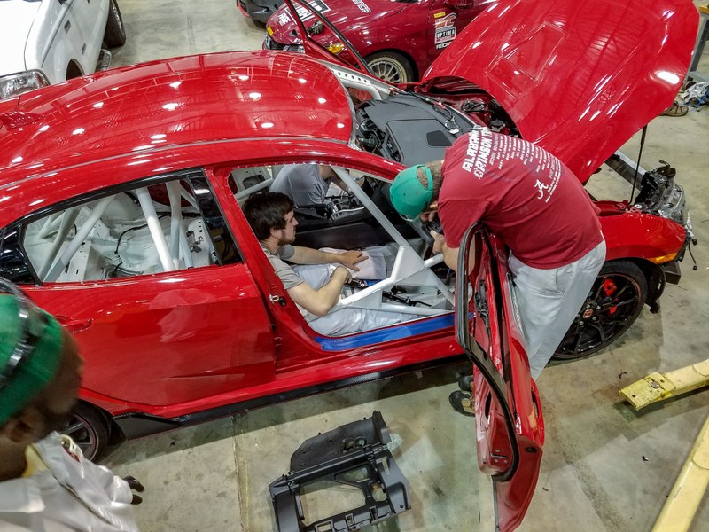 Illustration for article titled This Volunteer Honda Team Is Making The Killer Civic Type R You Could Build Yourself